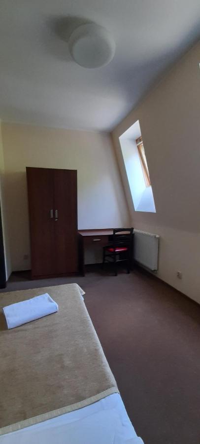 Willa Strzelnica Hotel Koscierzyna Bagian luar foto