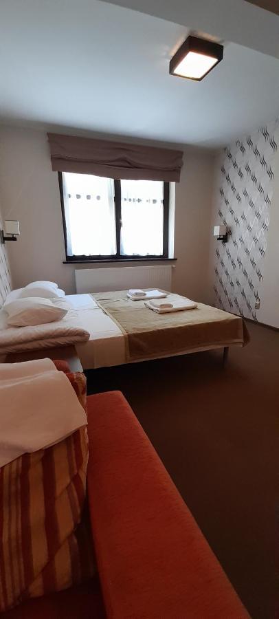 Willa Strzelnica Hotel Koscierzyna Bagian luar foto