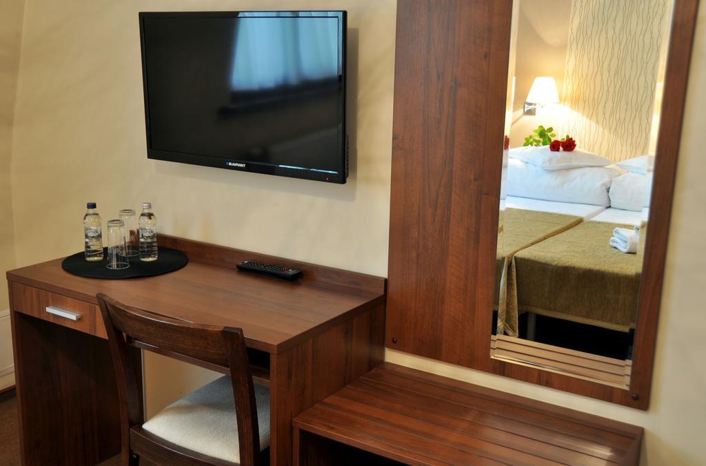 Willa Strzelnica Hotel Koscierzyna Ruang foto