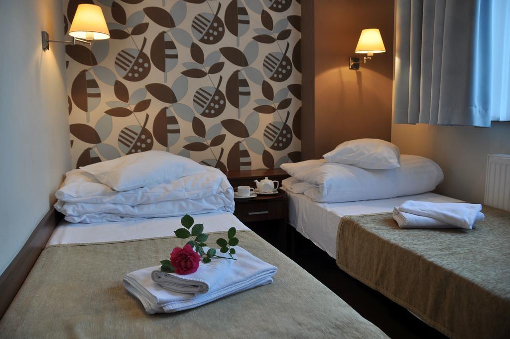 Willa Strzelnica Hotel Koscierzyna Ruang foto
