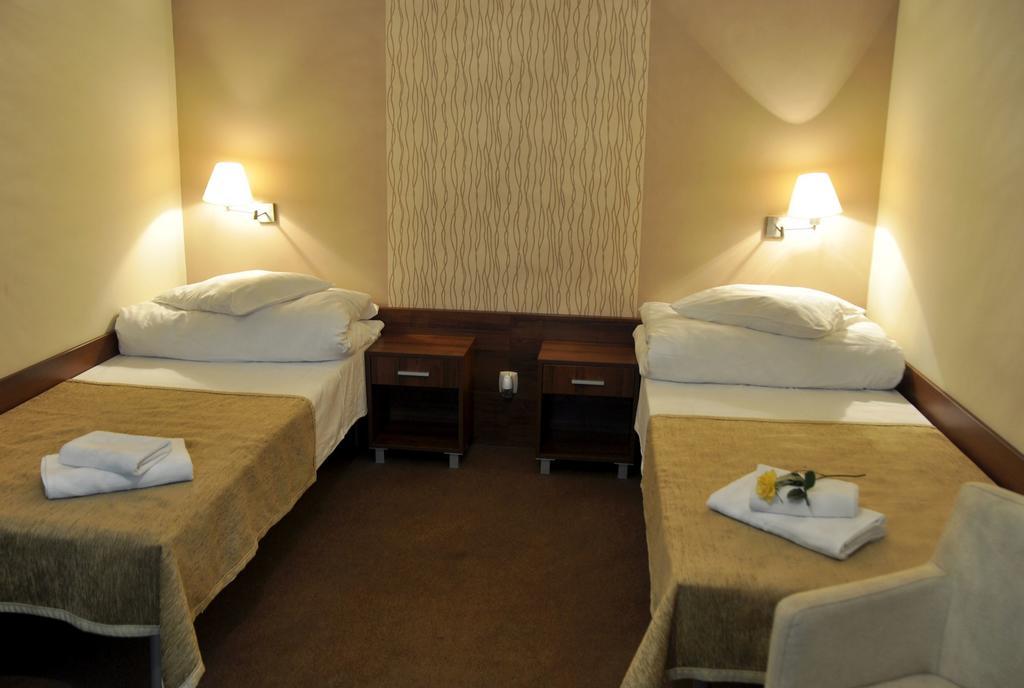 Willa Strzelnica Hotel Koscierzyna Ruang foto