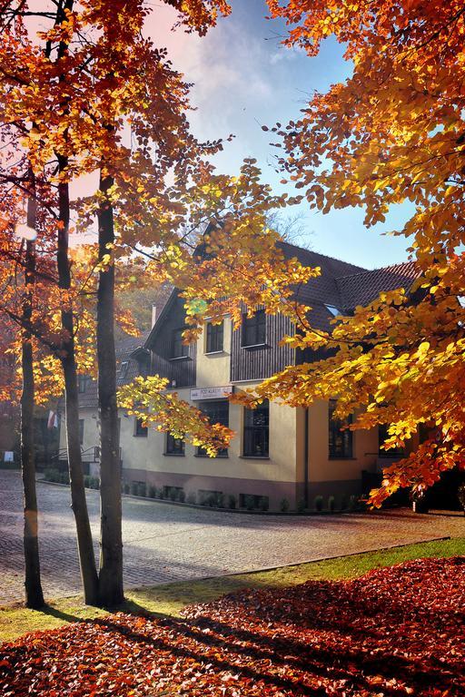 Willa Strzelnica Hotel Koscierzyna Bagian luar foto