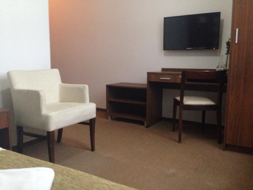 Willa Strzelnica Hotel Koscierzyna Bagian luar foto