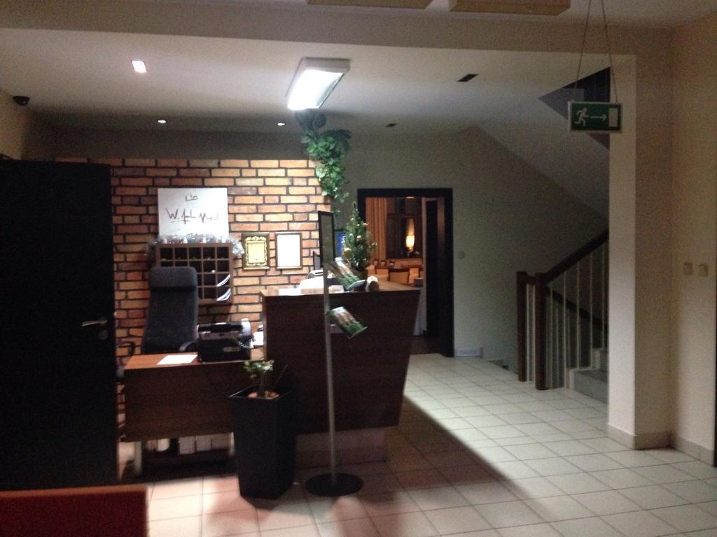 Willa Strzelnica Hotel Koscierzyna Bagian luar foto